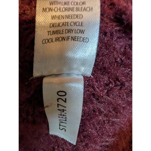 Women's Plum Fuzzy Sweater Button Shoulder Accents Moral Fibers Size S* Preppy - Picture 5 of 7